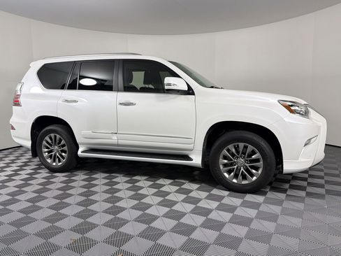 Used 2019 Lexus GX 460 Luxury AWD/4WD image 11