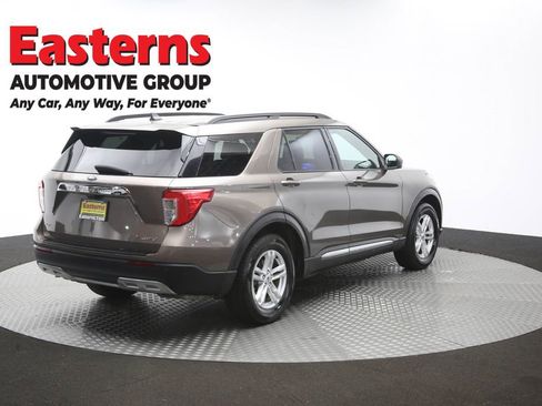 Used 2021 Ford Explorer XLT w/ Equipment Group 202A AWD/4WD image 40