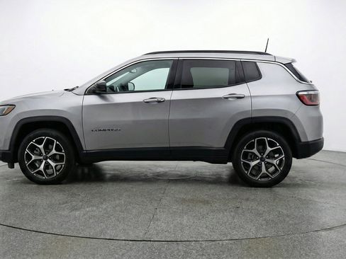 Used 2025 Jeep Compass Limited AWD/4WD image 5