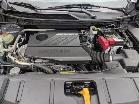 Used 2023 Nissan Rogue SV FWD image 12