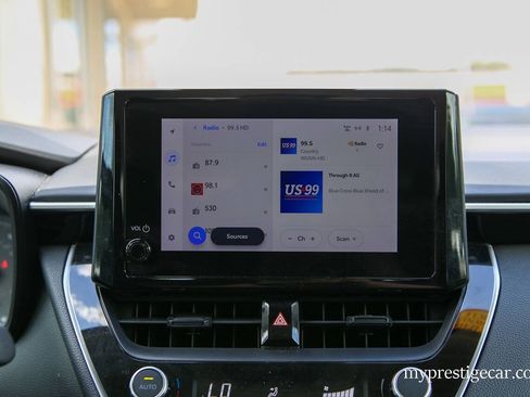 Used 2024 Toyota Corolla LE FWD image 30
