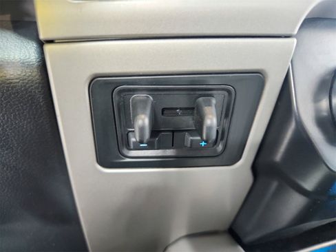 Used 2022 Ford F250 Lariat w/ Lariat Value Package image 37