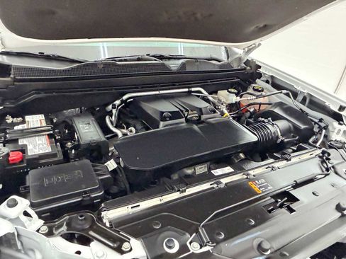 Used 2024 Chevrolet Colorado LT w/ LT Convenience Package II image 15