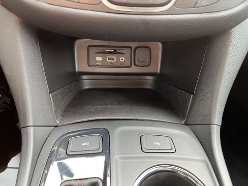 Used 2024 Chevrolet Equinox RS AWD/4WD image 26