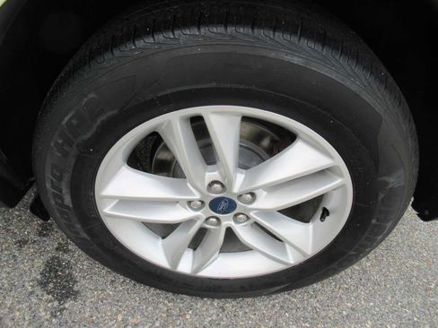 Used 2016 Ford Edge SEL w/ Equipment Group 201A AWD/4WD image 10