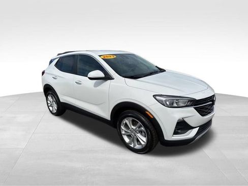 Used 2023 Buick Encore GX Preferred w/ Cold Weather Comfort Package FWD image 3