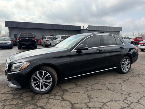 Used 2016 Mercedes-Benz C 300 4MATIC Sedan image 4