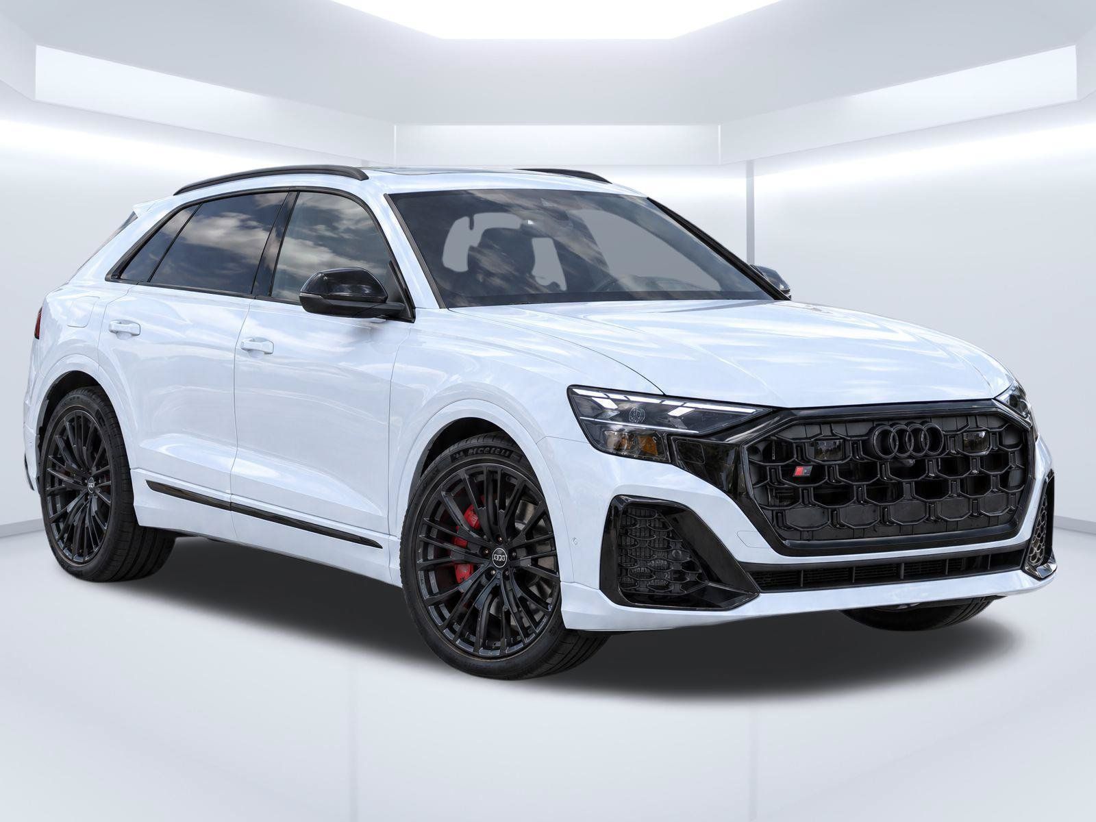 Used 2026 Audi SQ8 Premium Plus w/ S Sport Package AWD/4WD image 2