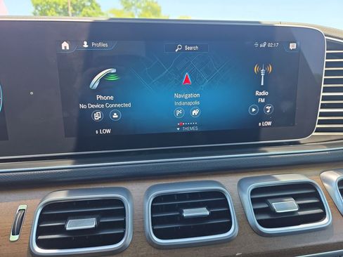 Used 2021 Mercedes-Benz GLS 450 4MATIC image 41