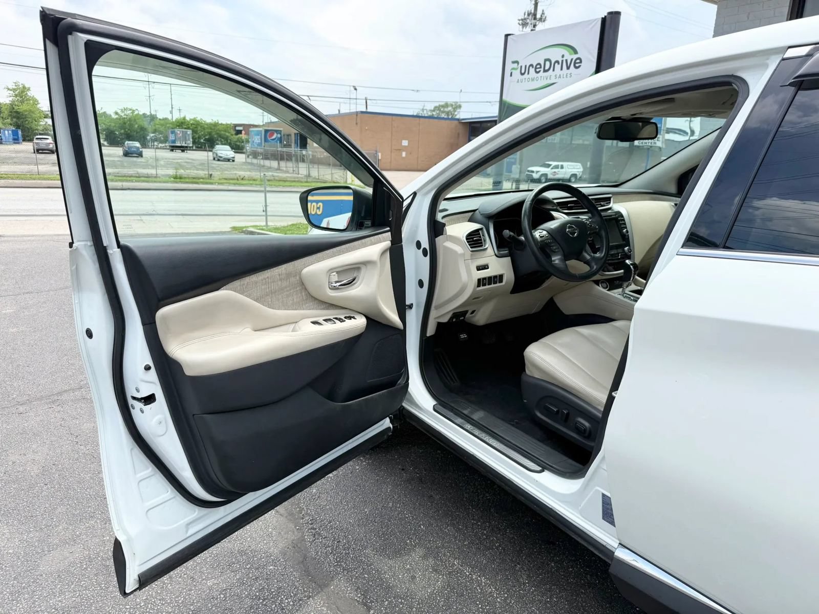Used 2021 Nissan Murano SV w/ SV Special Edition Package AWD/4WD image 11