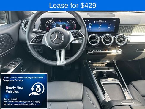 Used 2025 Mercedes-Benz GLB 250 4MATIC image 4