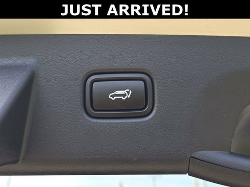 Certified 2024 Hyundai Tucson Limited AWD/4WD image 9