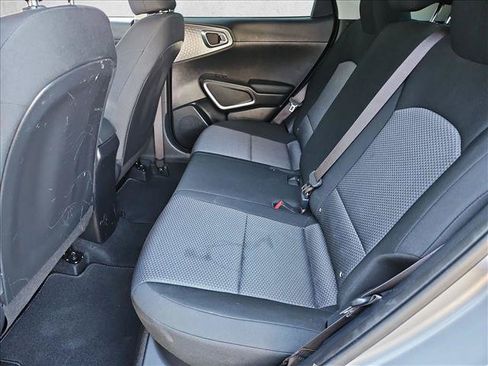 Used 2024 Kia Soul LX w/ Option Group 015 FWD image 17