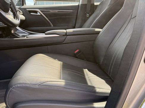 Used 2022 Lexus RX 450h AWD w/ Luxury Package image 16