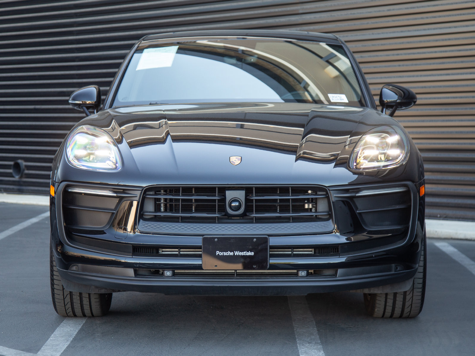 Certified 2026 Porsche Macan AWD/4WD image 10