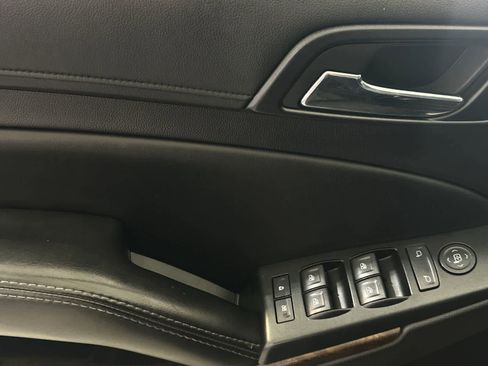Used 2015 Chevrolet Tahoe LS RWD image 13