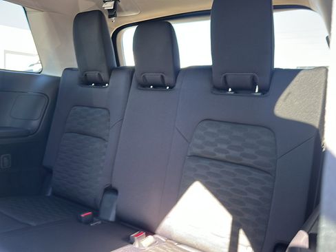 New 2025 Nissan Pathfinder SV w/ SV Premium Package image 17