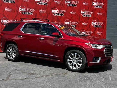 Used 2018 Chevrolet Traverse Premier w/ LPO, 'HIT The Road' Package AWD/4WD image 3