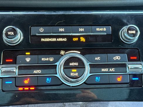 Used 2019 Lincoln Navigator L Reserve image 22