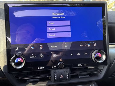 Used 2024 Lexus GX 550 AWD/4WD image 23