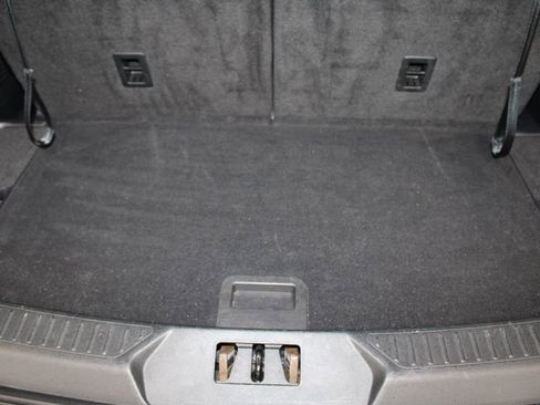 Used 2022 Ford Explorer XLT w/ Equipment Group 202A image 16