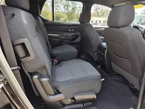 Used 2023 Chevrolet Traverse LT image 22
