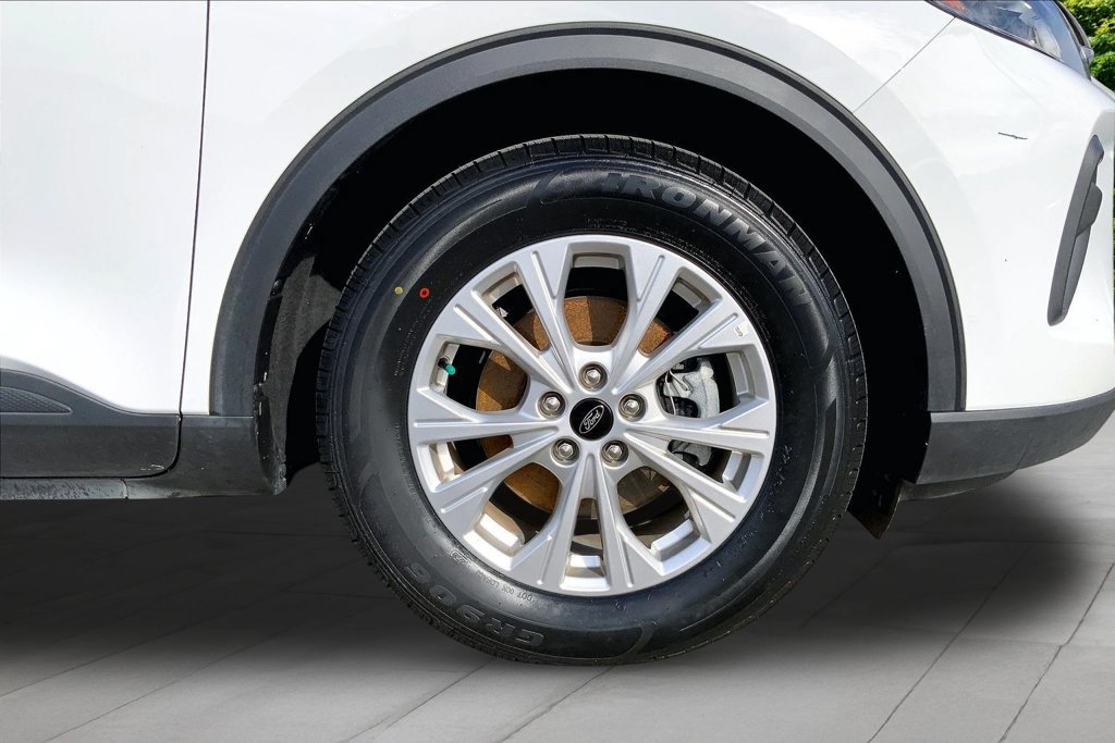 Used 2023 Ford Escape Active w/ Tech Pack #1 FWD image 31