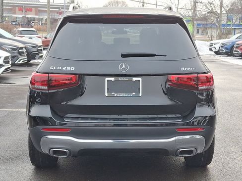 Certified 2022 Mercedes-Benz GLB 250 4MATIC image 5