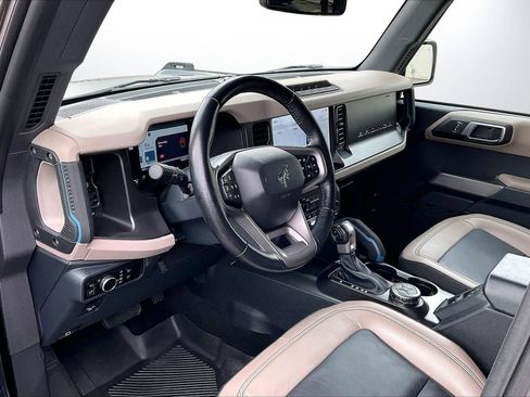 Used 2023 Ford Bronco Wildtrak image 19