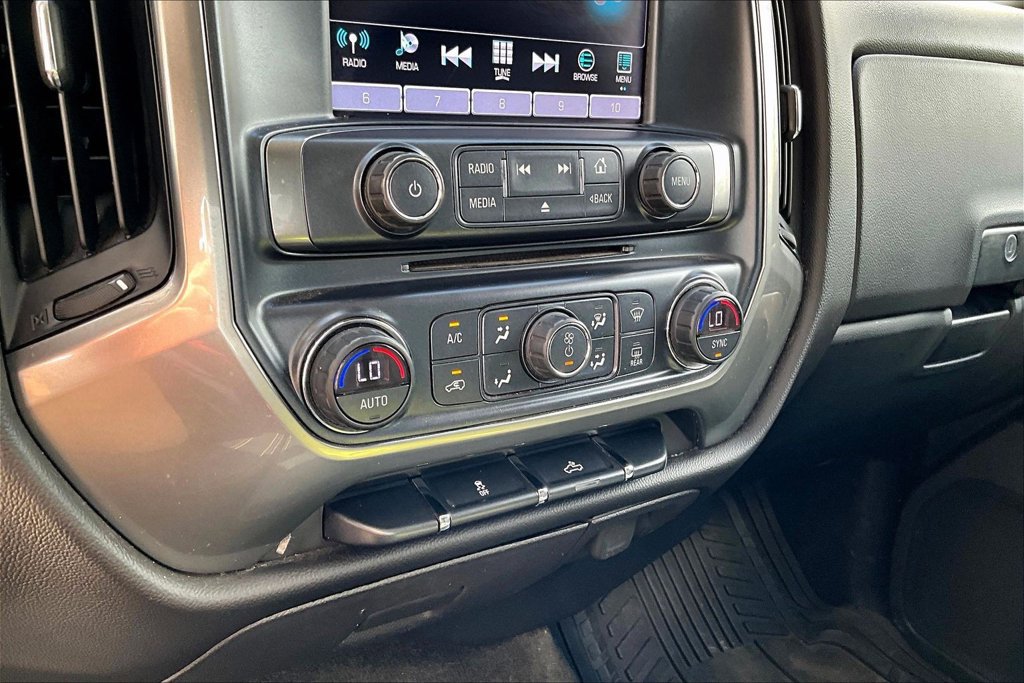 Used 2018 Chevrolet Silverado 1500 LT w/ LT Eassist Package AWD/4WD image 31