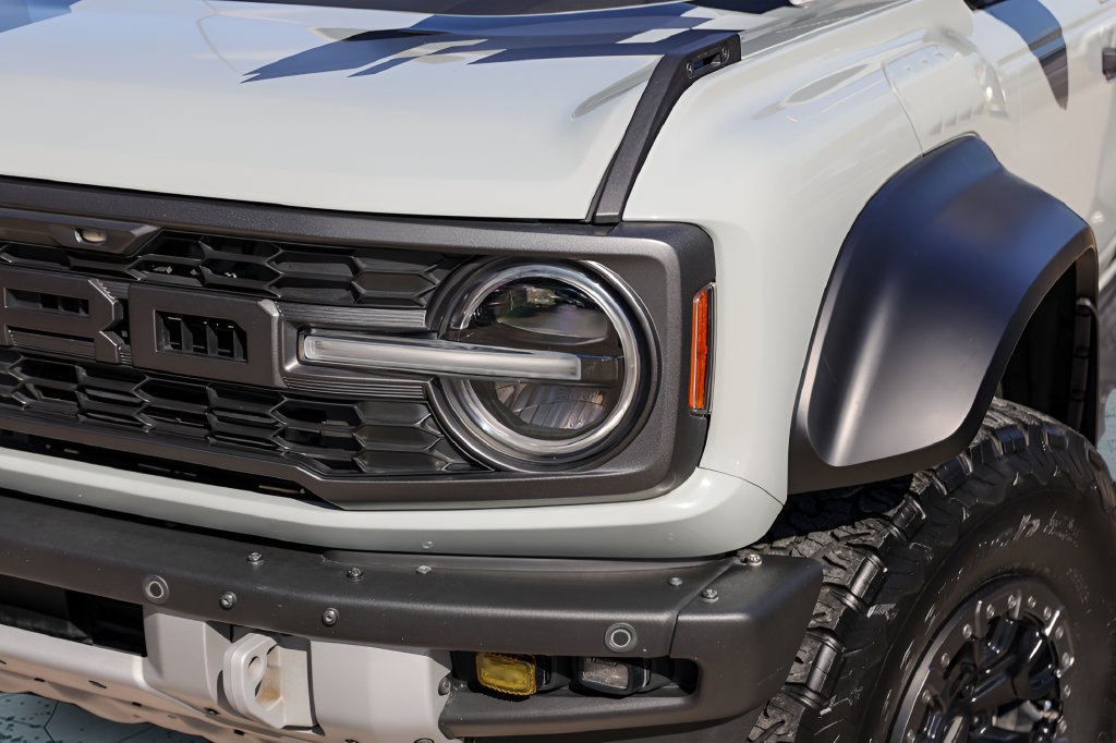 Used 2022 Ford Bronco Raptor AWD/4WD image 2