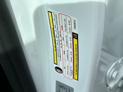 New 2026 RAM 1500 4x4 Crew Cab image 25