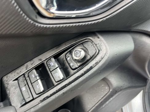 Used 2025 Subaru Crosstrek 2.5i Limited w/ Crosstrek Mirror Package image 27