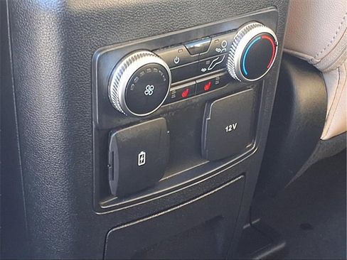 Used 2023 Ford Explorer Limited image 22