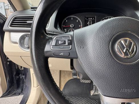 Used 2015 Volkswagen Passat TDI SE FWD image 17