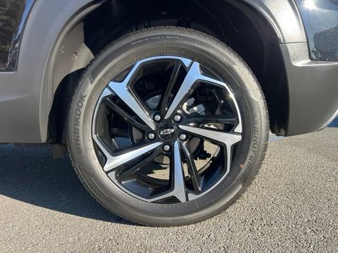 Used 2023 Chevrolet TrailBlazer RS w/ Sun and Liftgate Package AWD/4WD image 12