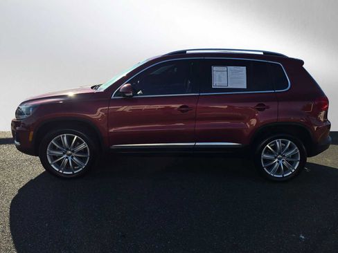 Used 2015 Volkswagen Tiguan SE image 6