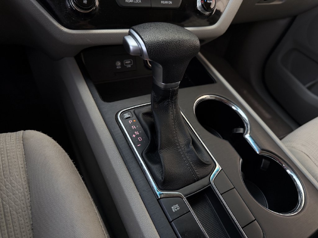 Used 2021 Kia Sedona LX FWD image 19