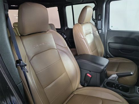 Used 2022 Jeep Wrangler Unlimited Sahara image 31