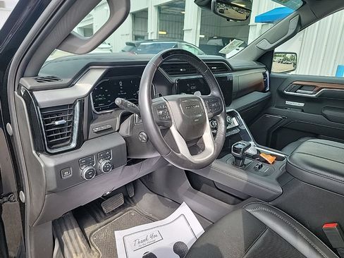 Used 2023 GMC Sierra 1500 Denali AWD/4WD image 9