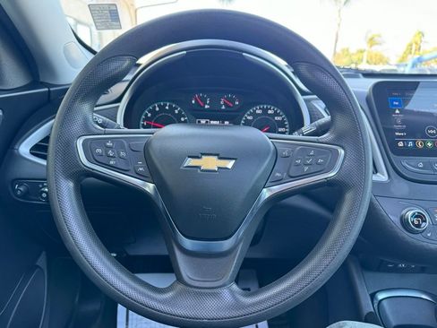 Used 2023 Chevrolet Malibu LT FWD image 11
