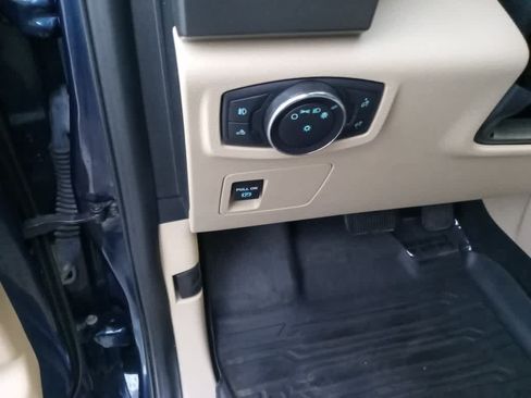 Used 2020 Ford F150 XLT w/ Trailer Tow Package AWD/4WD image 18