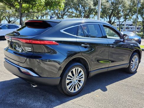 Used 2021 Toyota Venza Limited image 11