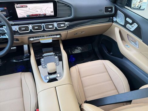 New 2026 Mercedes-Benz GLS 450 4MATIC image 31