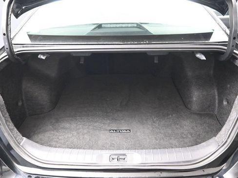 Used 2025 Nissan Altima 2.5 SV FWD image 22