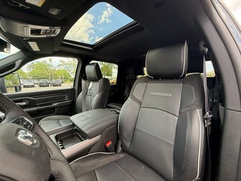 New 2026 RAM 2500 Laramie AWD/4WD image 20