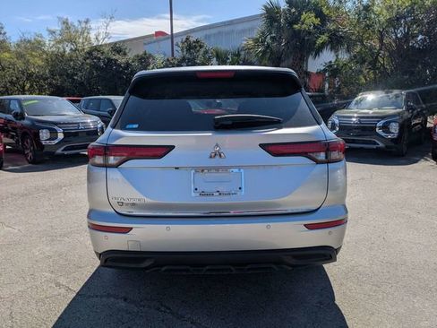 Used 2022 Mitsubishi Outlander ES image 4