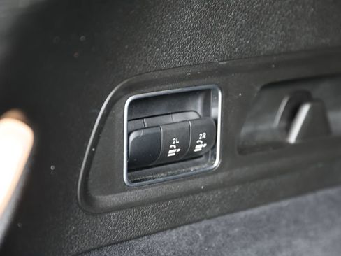Used 2021 Mercedes-Benz GLS 450 4MATIC image 12