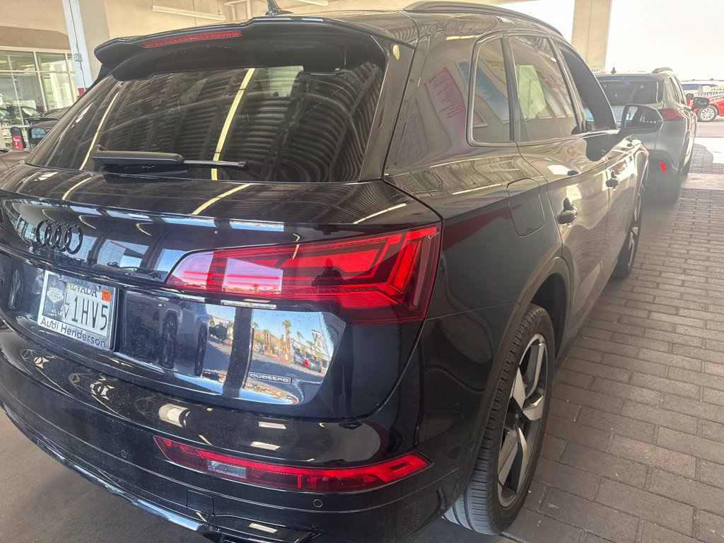 Used 2024 Audi Q5 2.0T Prestige w/ Prestige Package AWD/4WD image 3