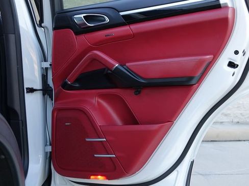 Used 2016 Porsche Cayenne S w/ Premium Plus Package image 27